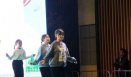 信丰学生爆料斗气新闻视频,校园霸凌事件再敲警钟